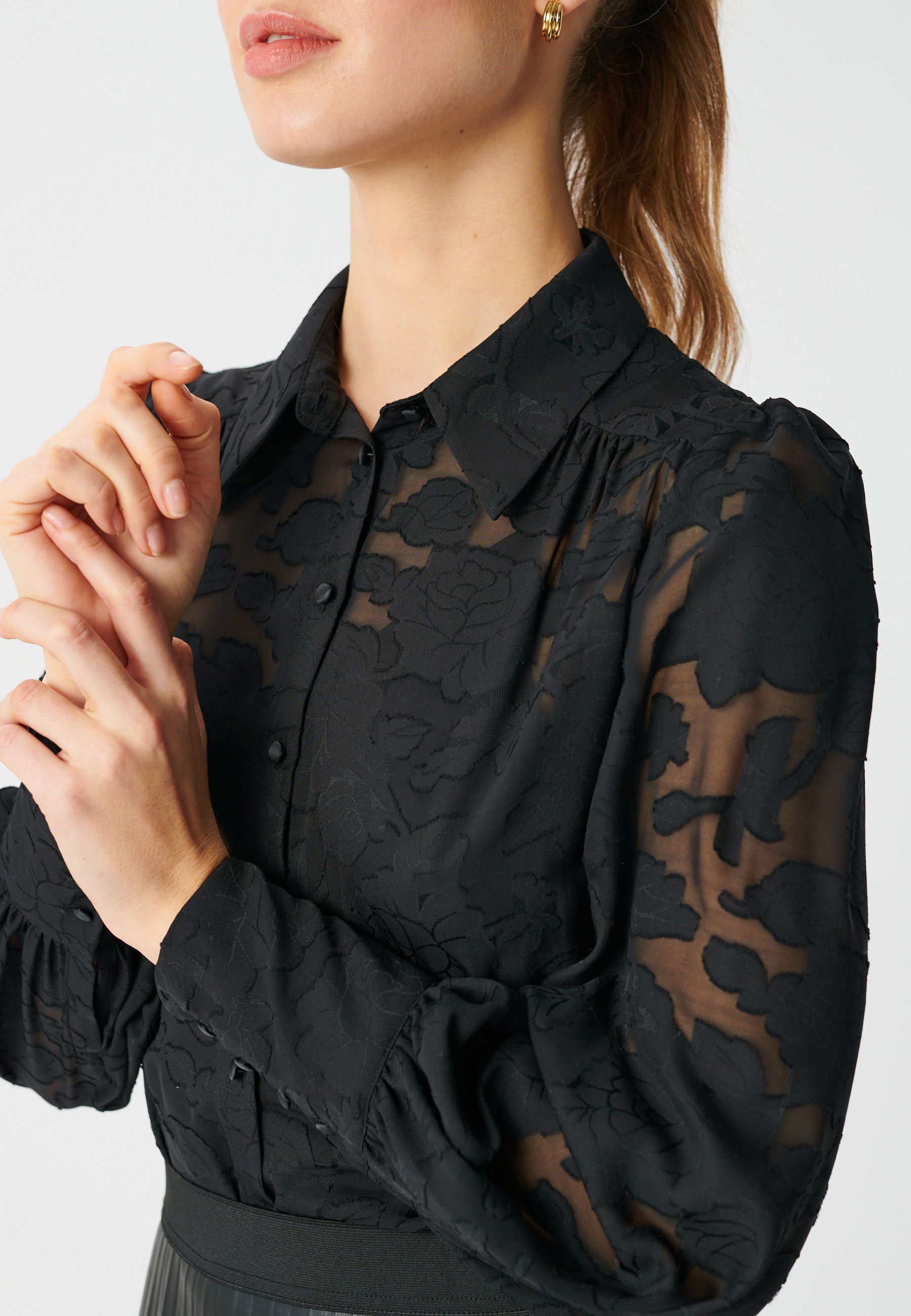 03-1022NS_1227_WOM_C