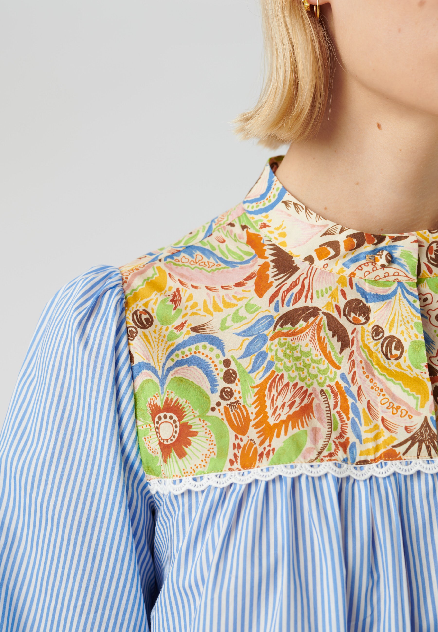 12-0123NS_5624_WOM_C