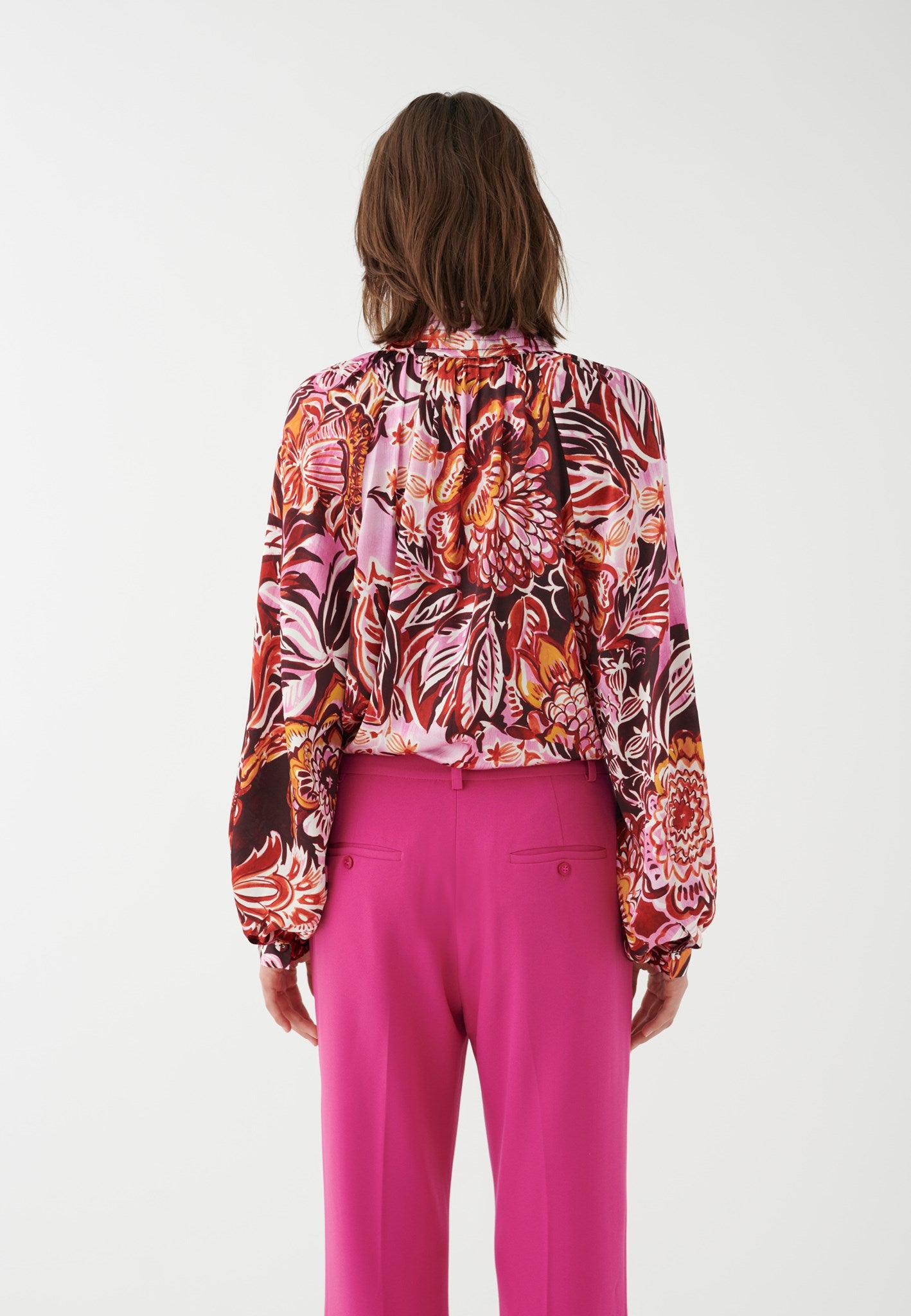 1370724_5818_WOM_B .jpg