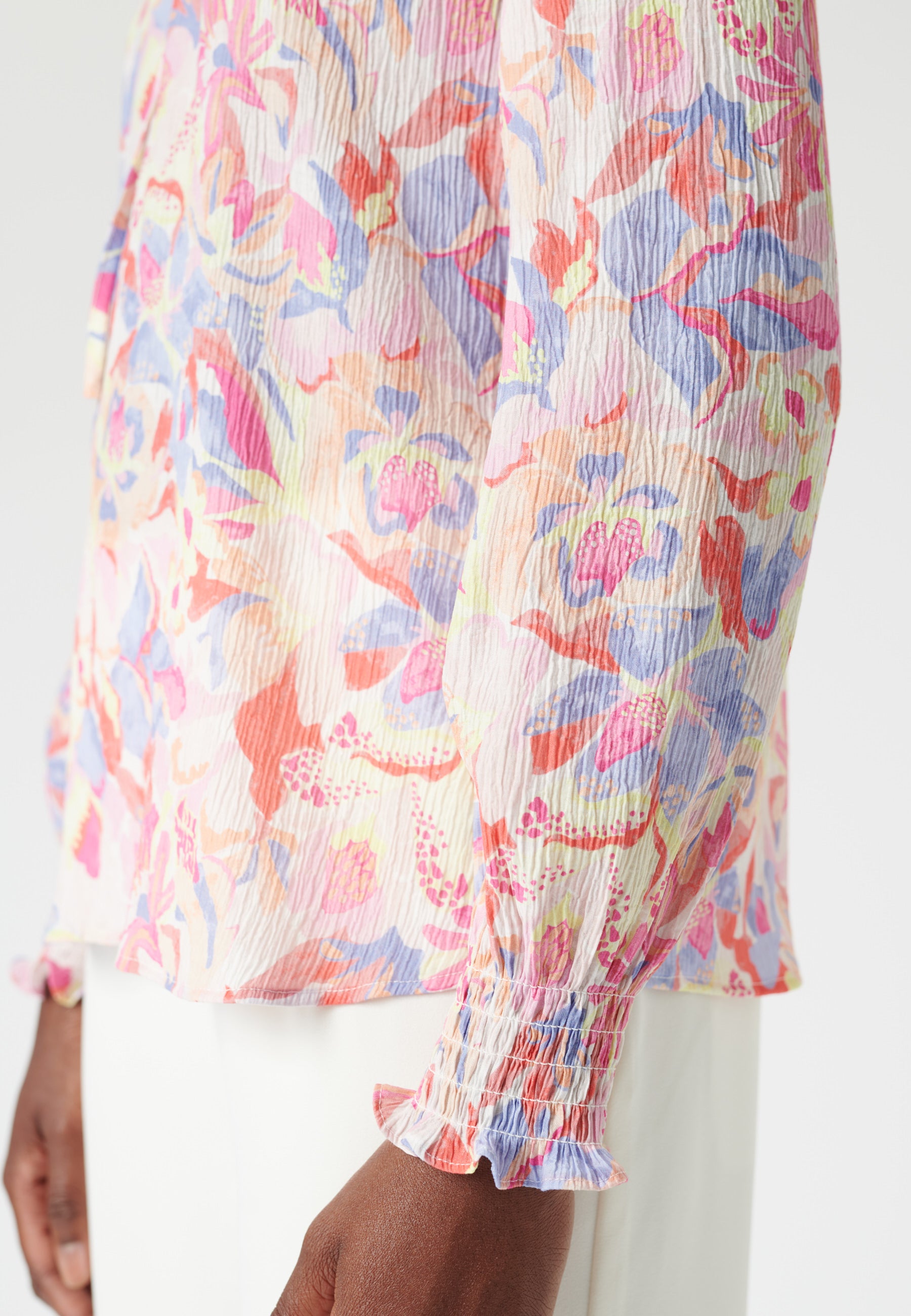 15-0123NS_5628_WOM_C