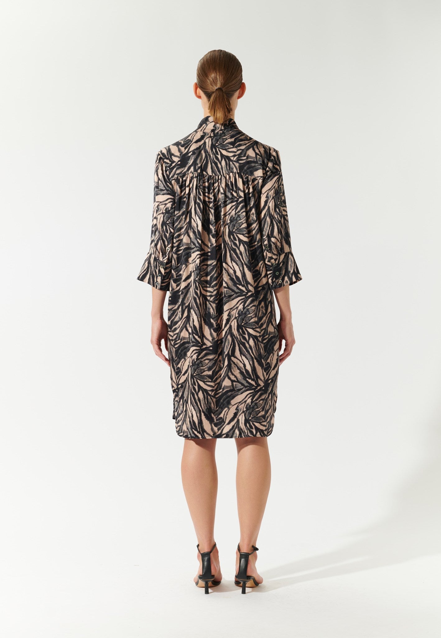 1811024 5831 WOM B (1)