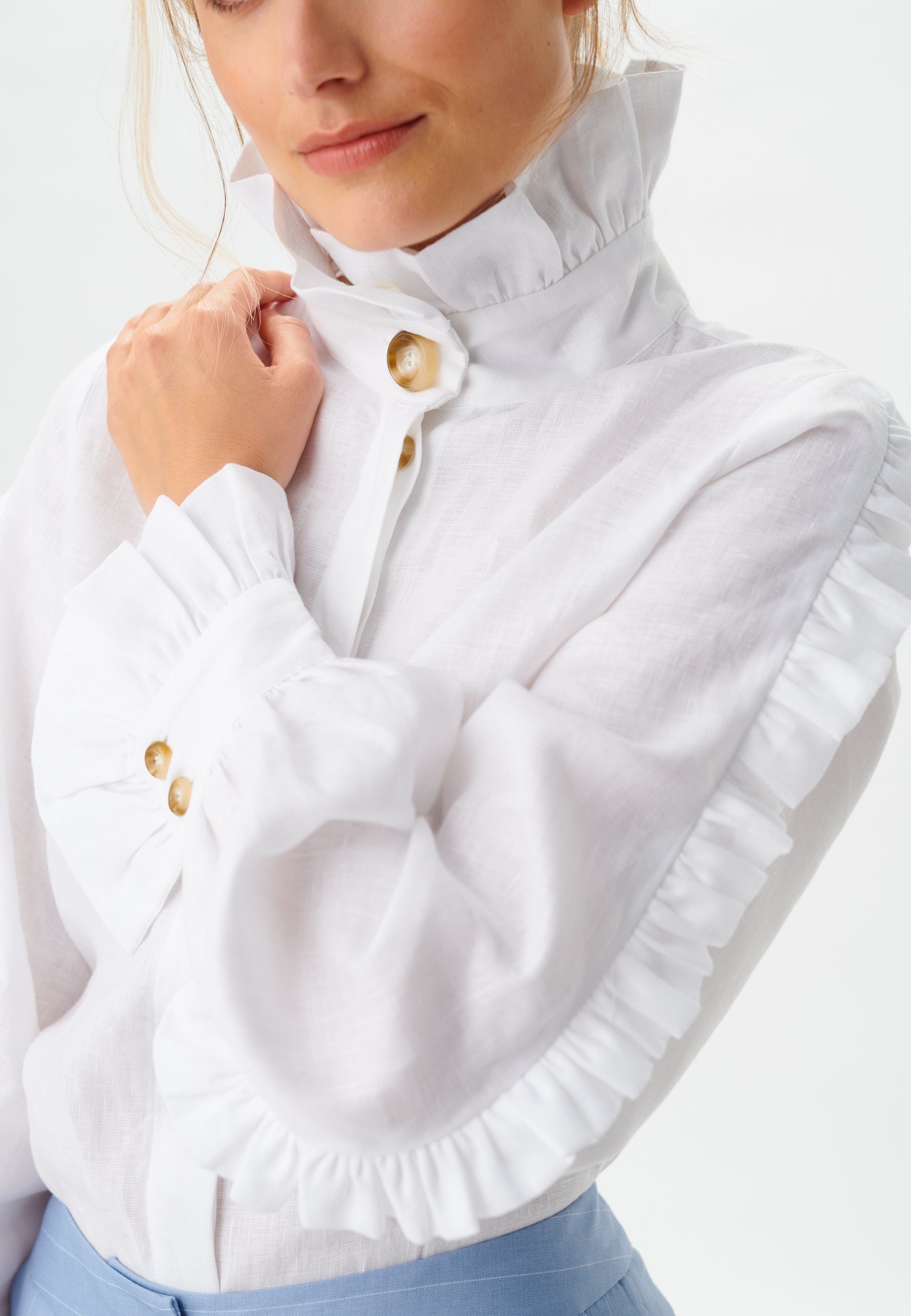 20-0122NS L_1002_WOM_C