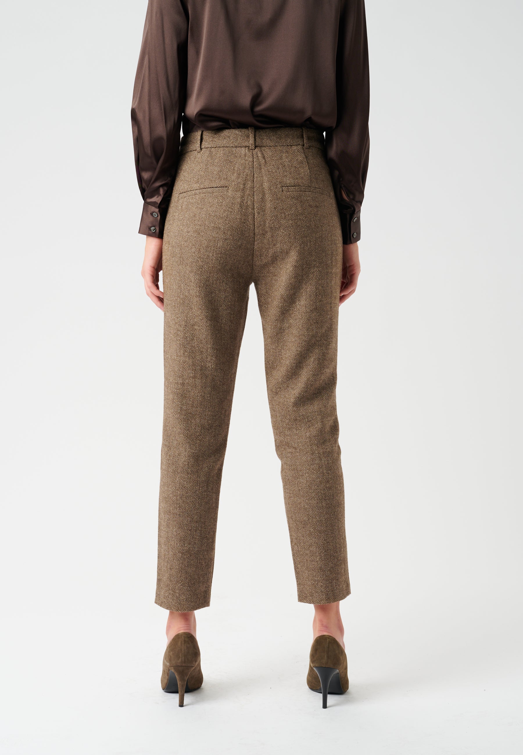 49-0722NS H_1545_WOM_B