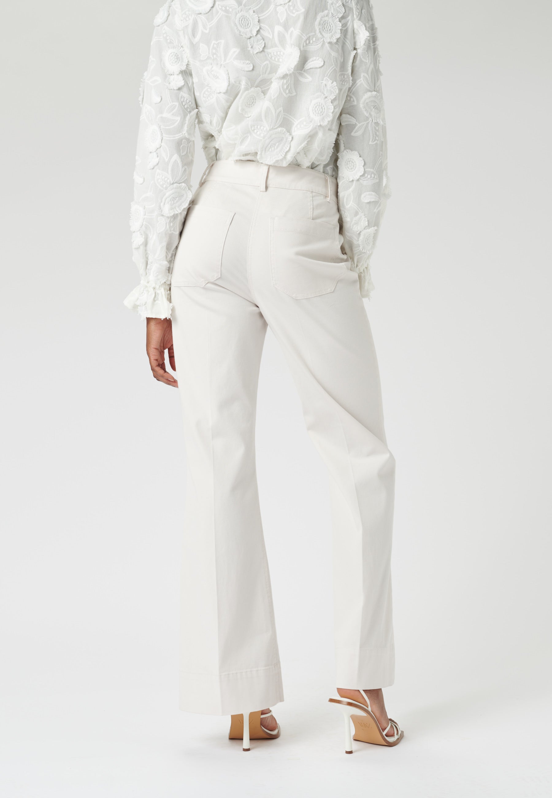 64-0123CO_1223_WOM_B