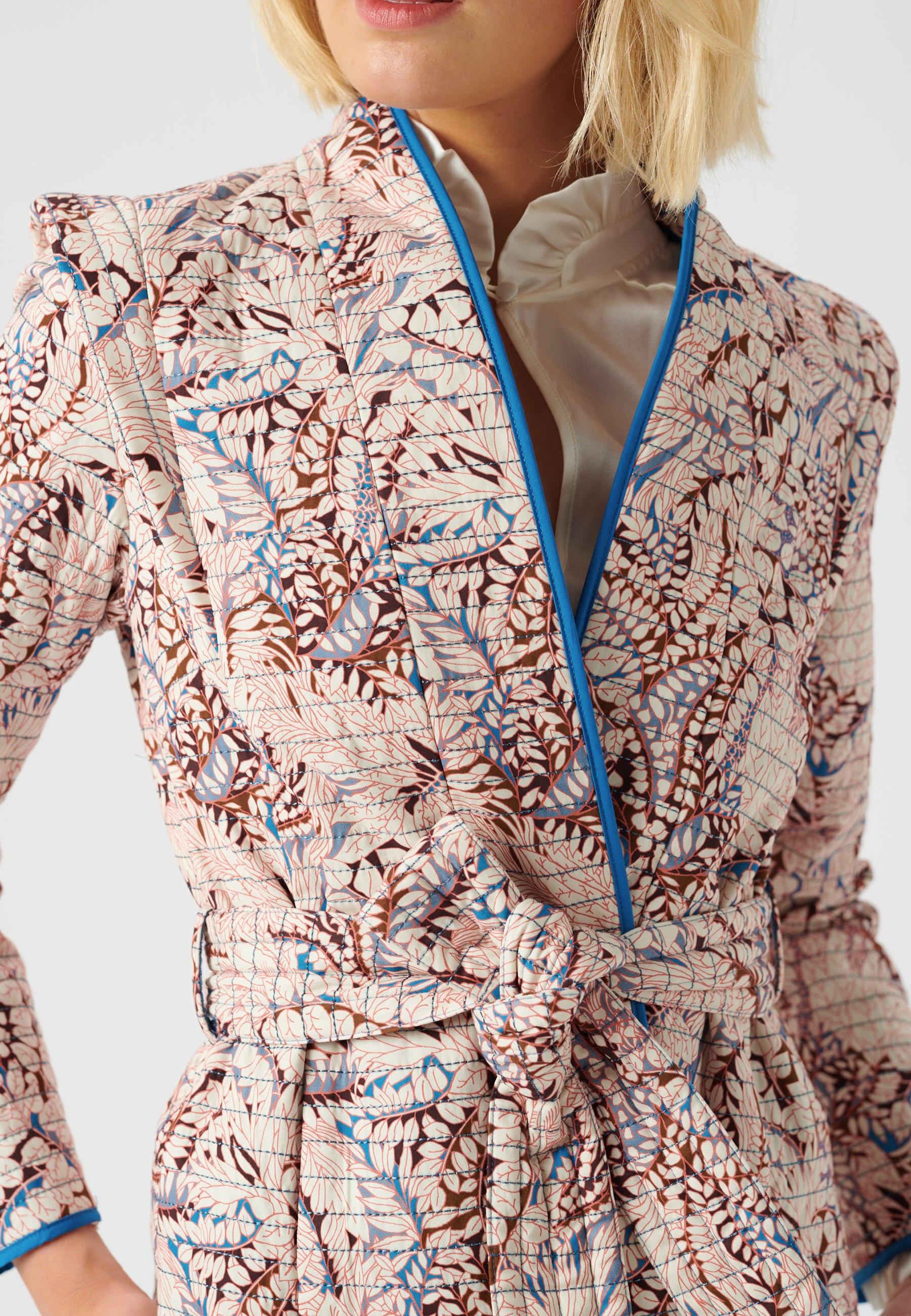 83-0722CO_5579_WOM_C