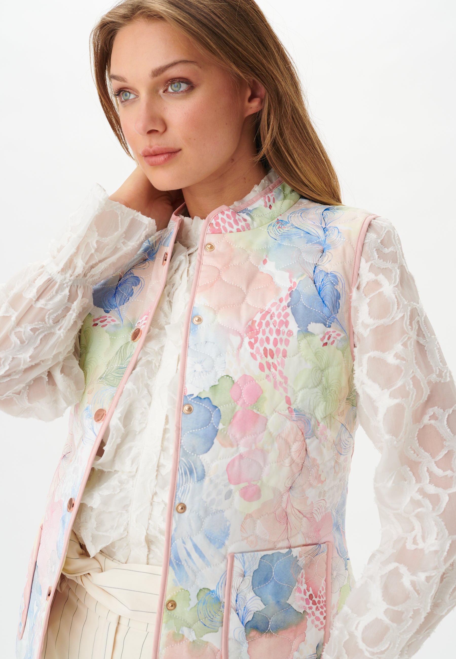 85-0122CO_5496_WOM_C