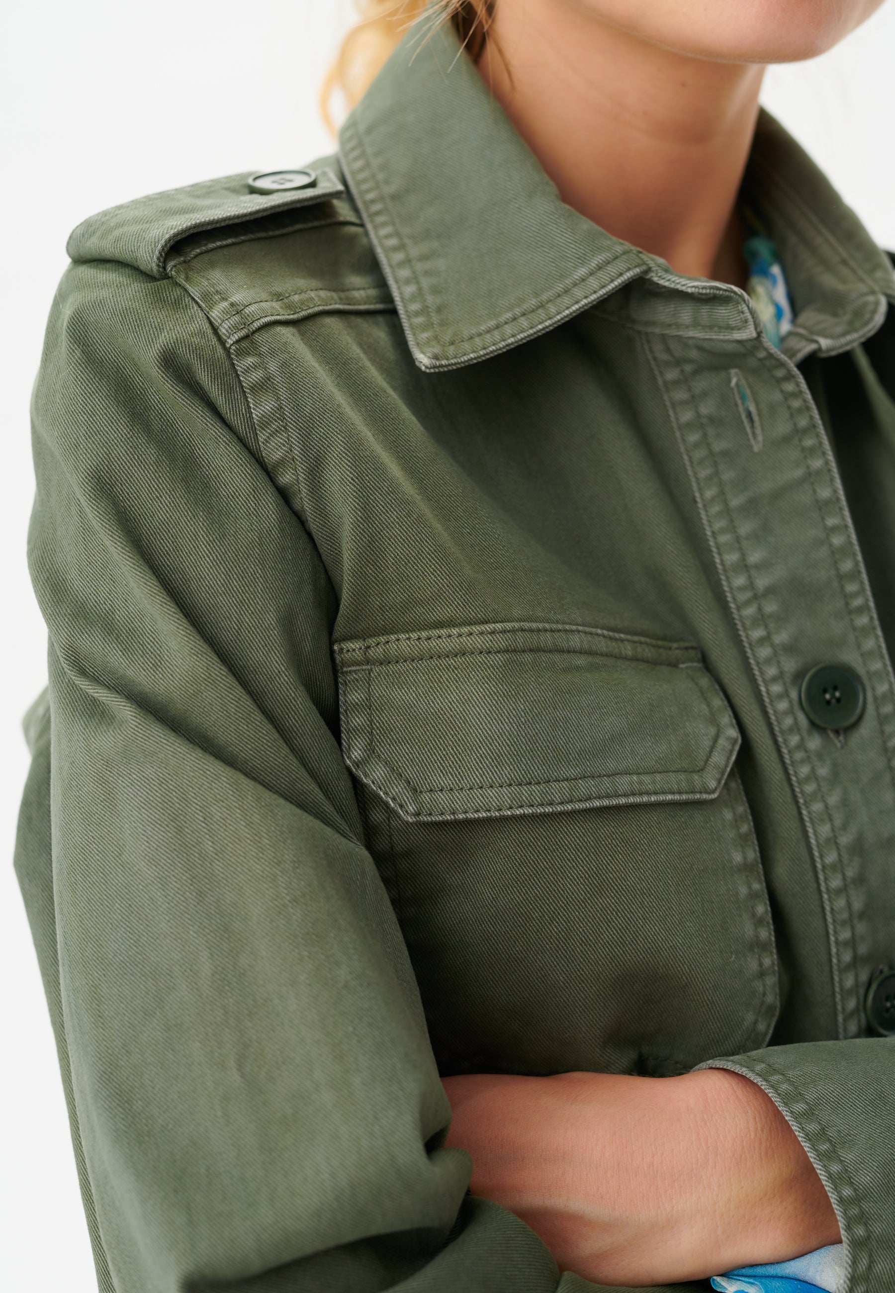 87-0122CO_2503_WOM_C